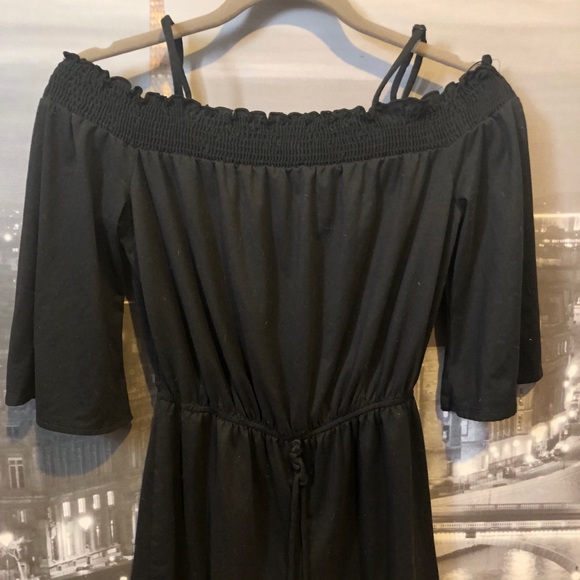 🌟3 for $20🌟 Black Jumper - Picture 1 of 2